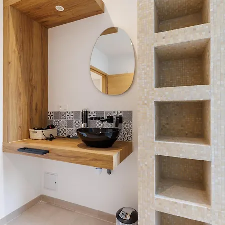 La Roseraie - Prive - Parking Gratuit - Jacuzzi - Familial - Professionnel *